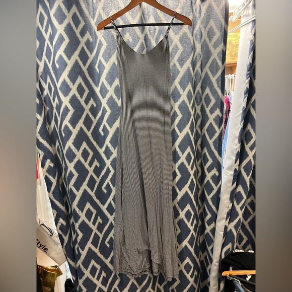 Forever 21 Black and White Striped Maxi Dress with Adjustable Straps Size S - Picture 1 of 5